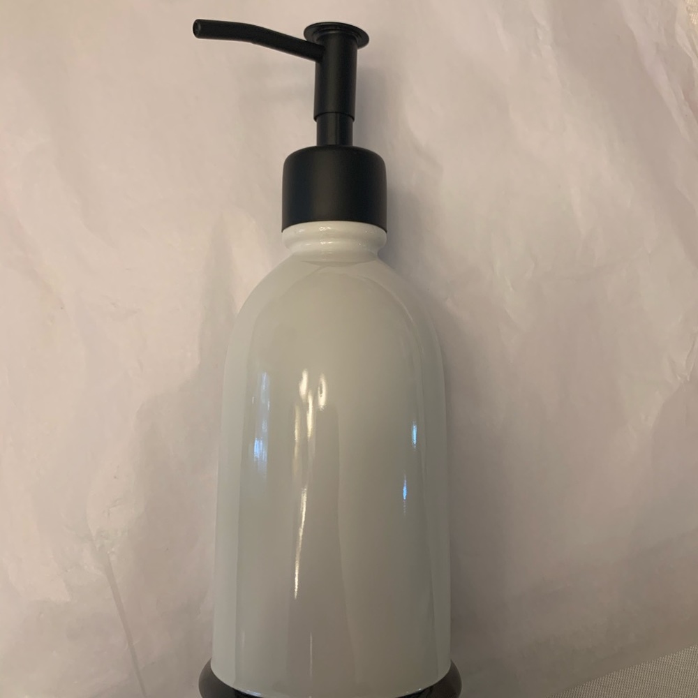 Hearth and Hand Magnolia Soap Pump Dispenser - Picture 2 of 2